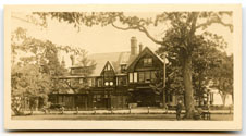 Oak Bay Hotel